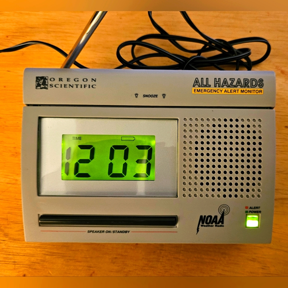 Vintage OPEN BOX Oregon Scientific All Hazards Weather Radio NIB MODEL # WR3000